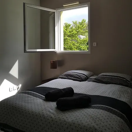 Appartement Aux Portes De Nantes, 2 Pièces Moderne Et Confortable Carquefou