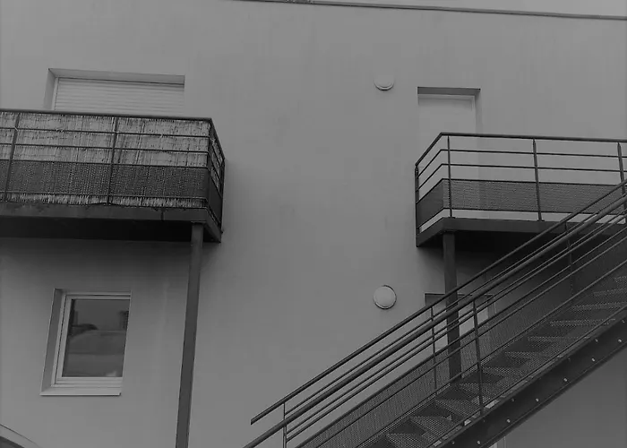 Appartement Aux Portes De Nantes, 2 Pieces Moderne Et Confortable Carquefou